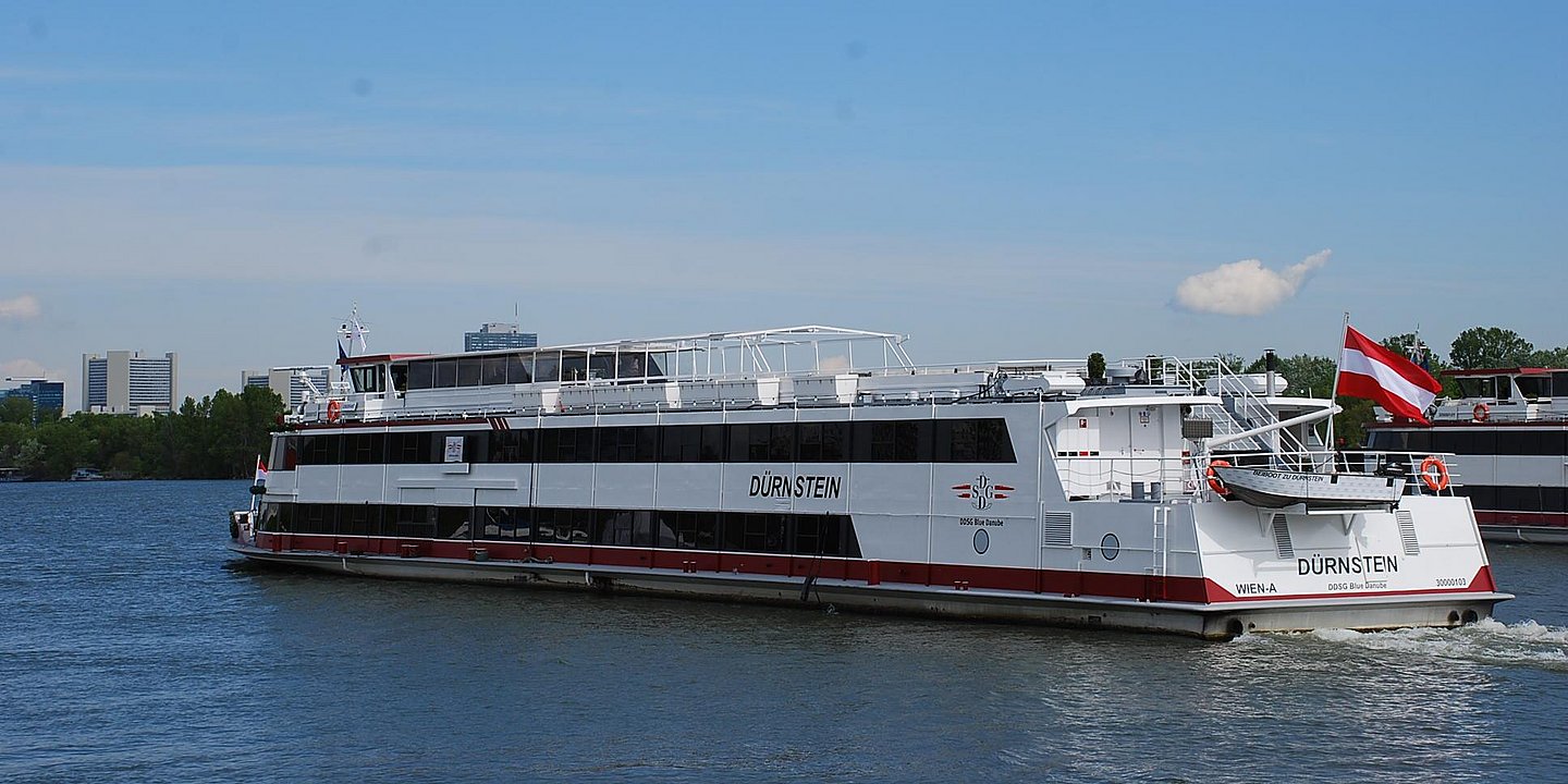 MS Dürnstein der DDSG Blue Danube fährt auf der Donau