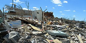 Von einem Tornado zerstörte Wohngegend