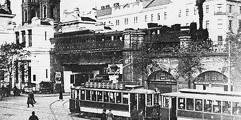 Schwarz-weiß Foto der Stadtbahn Station Josefstädter Straße um 1910