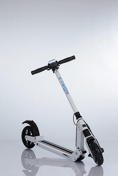 E-TWOW E-Scooter in Weiß