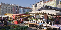 Bild von Marktständen am Karmelitermarkt