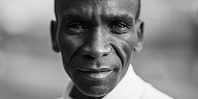 Eldiud Kipchoge, Graustufenportrait