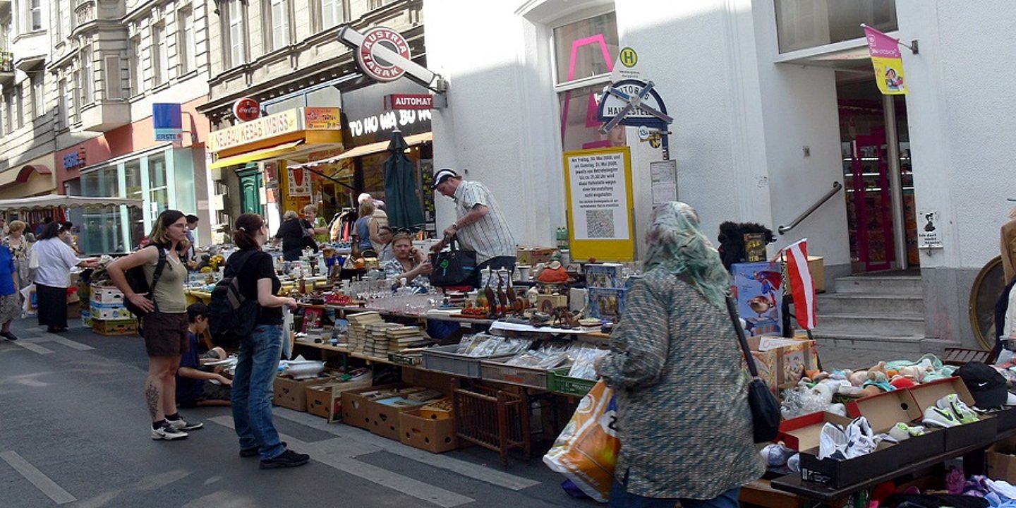 Momentaufnahme vom Flohmarkt in der Neubaugasse