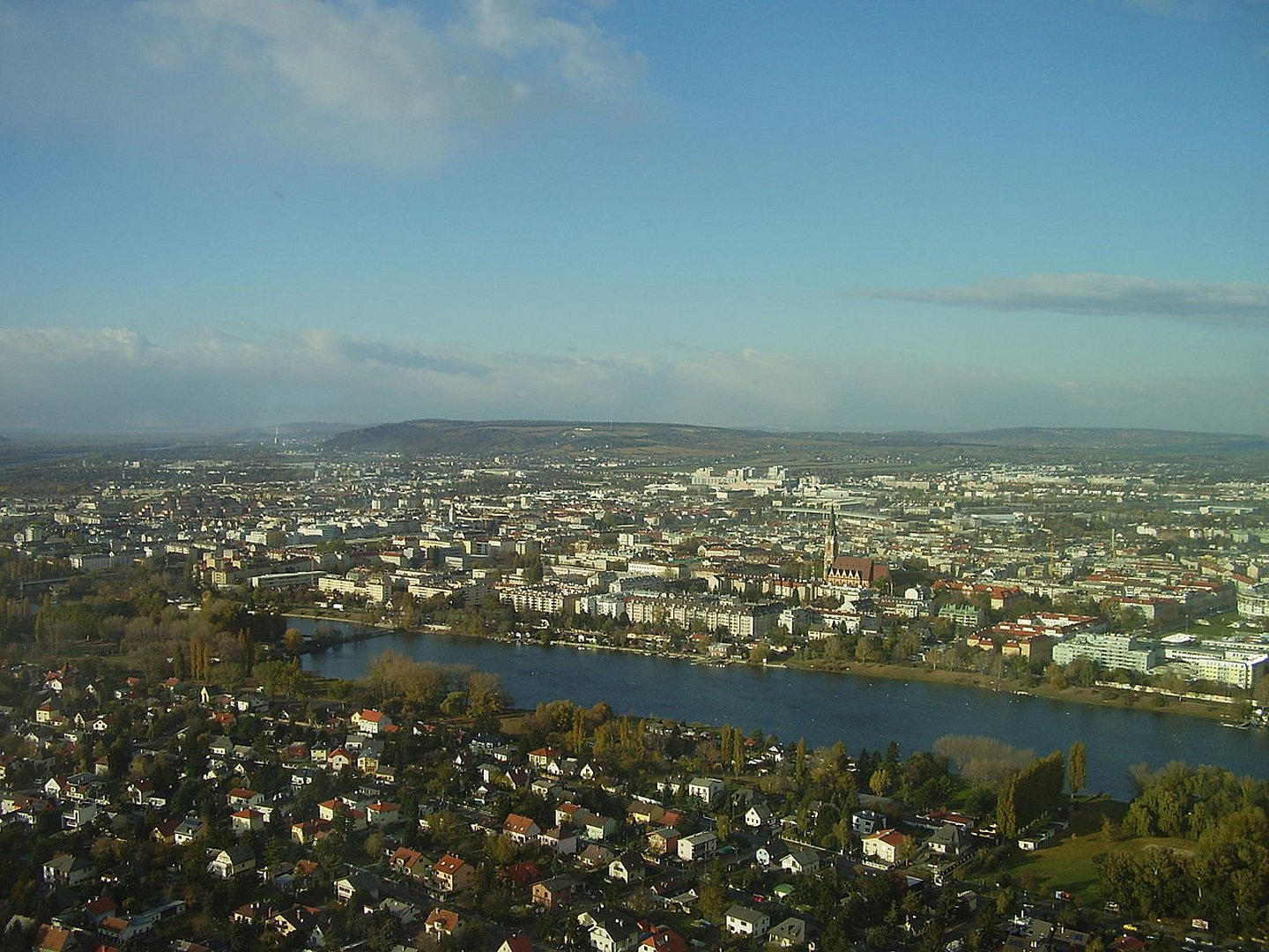 Blick vom Donauturm über Floridsdorf